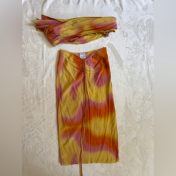 WithJean Sunset Ziggy Skirt Set - Picture 4 of 4